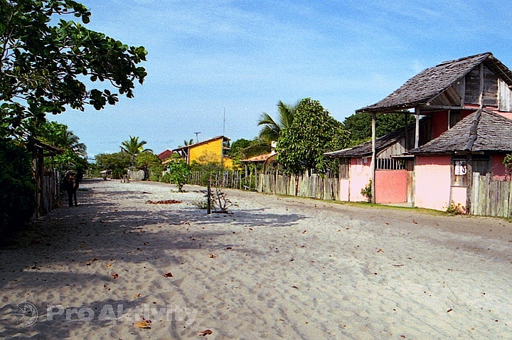 Brazílie - Caraíva - ulice jen z písku, žádná auta