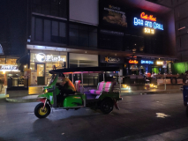 Bangkok | Noční život na Sukhumvit Soi 11